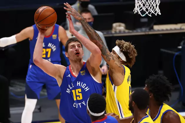 Jokic, Nuggets Hold Off Curry, Warriors for 114-104 Win