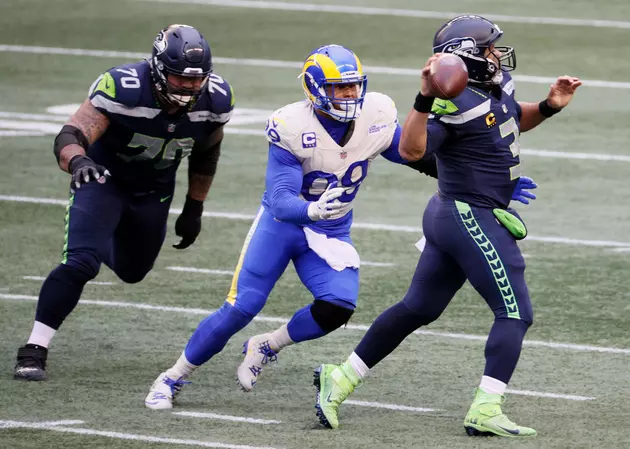 Wilson and Seahawks Tormented By Rams&#8217; D in 30-20 Playoff Loss