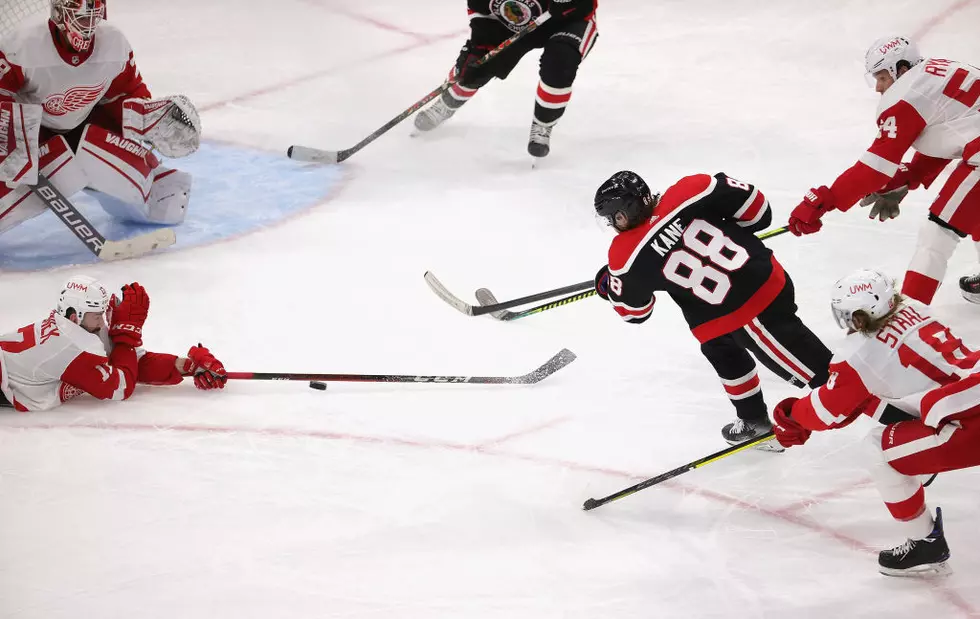 Kane Scores 400th Goal as Blackhawks Beat Red Wings 7-2