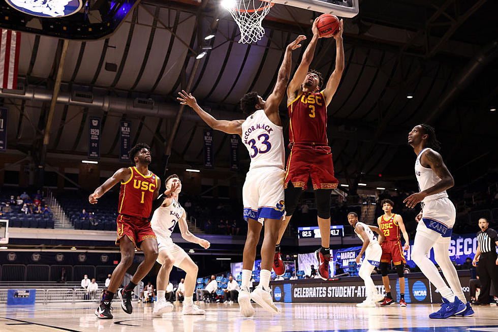 Mobley Bros. Lead No. 6 Seed USC to 85-51 Rout of Kansas