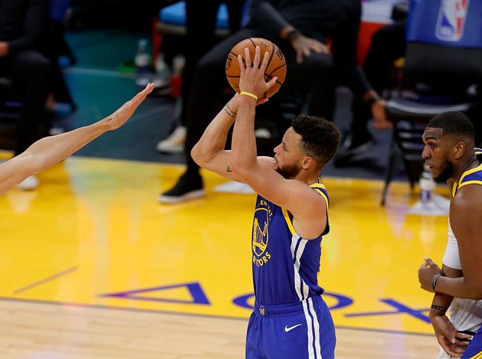 Curry Passes Chamberlain for Most Points in Warriors History
