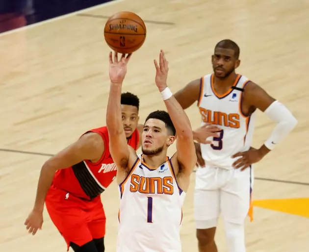 Booker Hits Late Free Throws, Suns Top Trail Blazers 118-117
