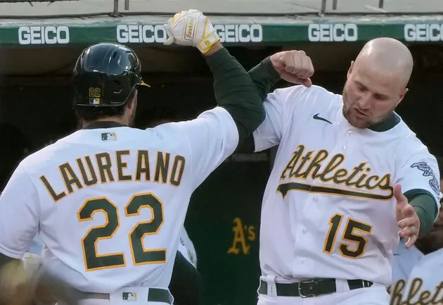 Laureano Hits 2 HRs, Then Winning Sac Fly as A&#8217;s Beat Astros