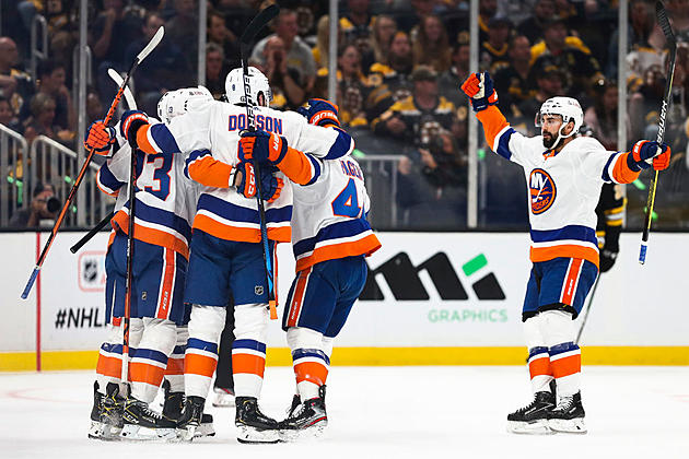 Islanders Win 5-4 to Take 3-2 Lead in Series Over Bruins