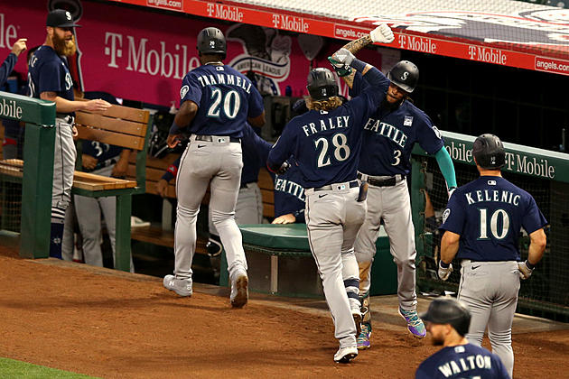 Fraley&#8217;s 1st Big League Homer Lifts Mariners Over Angels
