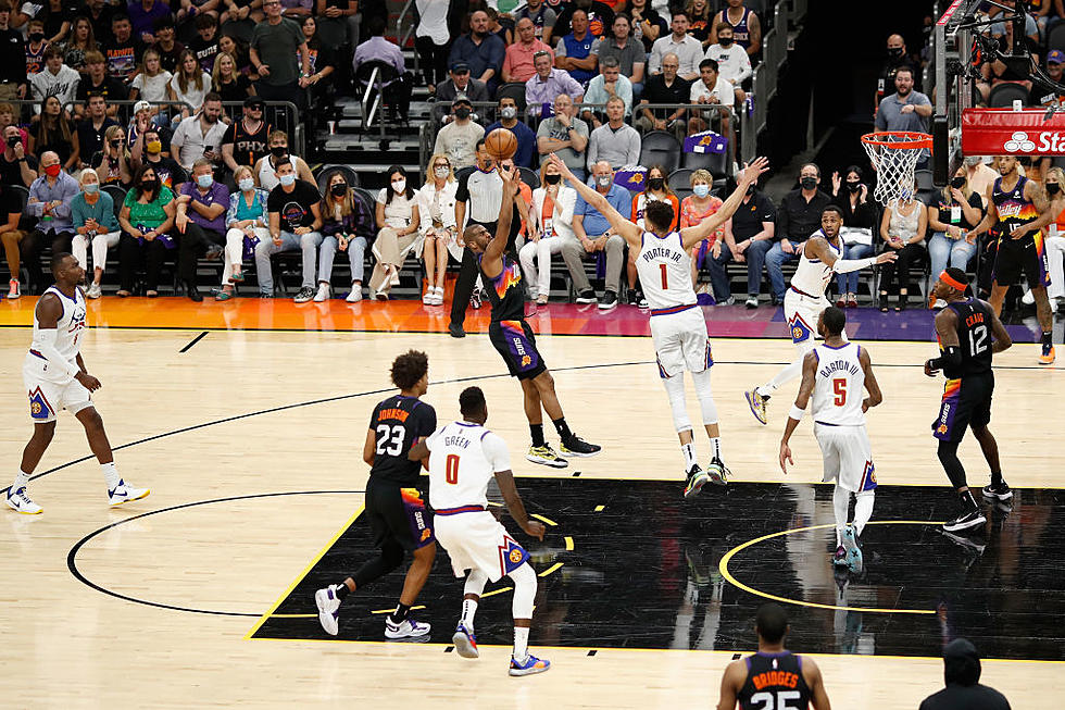 Chris Paul has Another Big Night, Suns Rout Nuggets 123-98