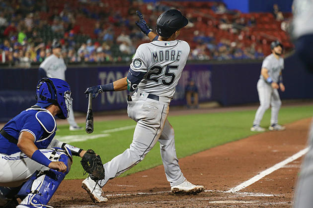 Moore Hits 3-run HR in 10th, Mariners Beat Blue Jays 9-7