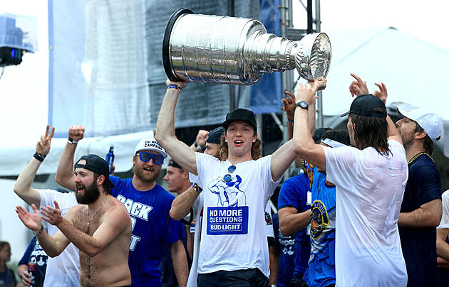 Lightning Dent Stanley Cup After Another Tampa Boat Parade