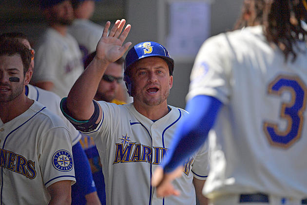 Mariners Pull Closer in Wild Card Race, Hold off A&#8217;s 4-3