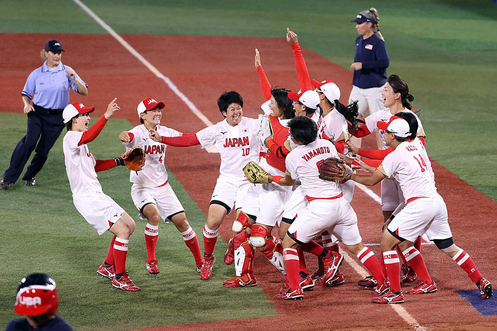 Japan Beats US 2-0, Turns Incredible DP to Win Softball Gold