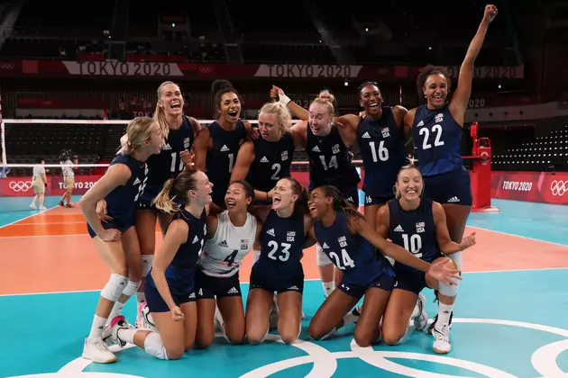 Short-handed US Advances to Women&#8217;s Volleyball Semifinals