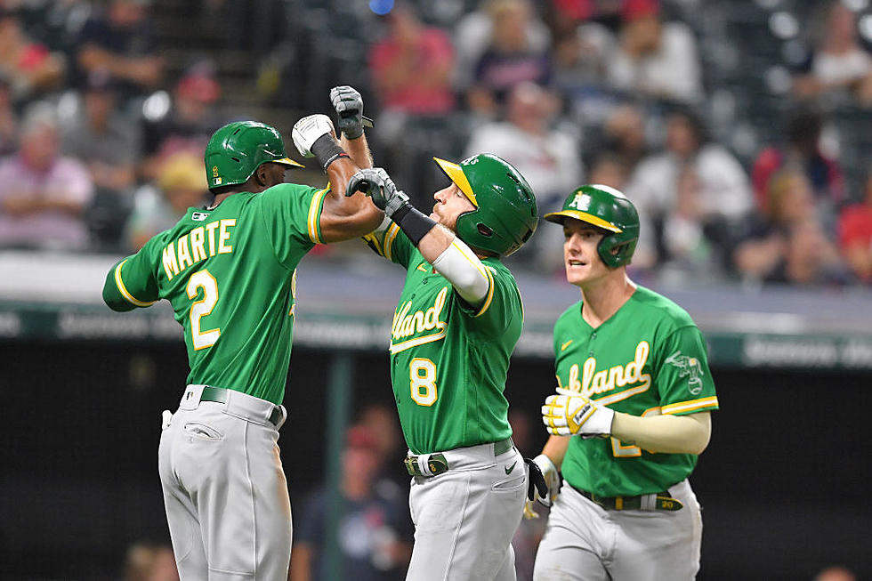 Lowrie Hits 3-run Homer in 8th, Athletics Beat Indians 6-3