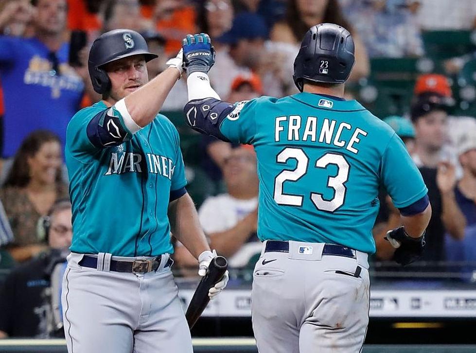 Mariners Score 4 in 11th to Earn 6-3 Win Over Astros