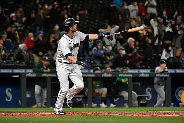 Haniger Hits 2 HRs, M&#8217;s Beat A&#8217;s to Gain in Wild-card Race
