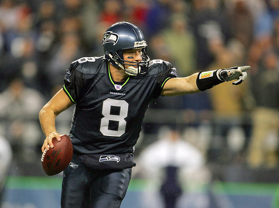 Matt Hasselbeck Takes his Place in Seattle’s Ring of Honor