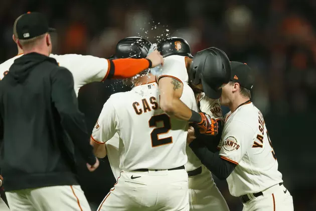 Wade, Giants Beat D-backs in 9th, Hold 2-game NL West Edge