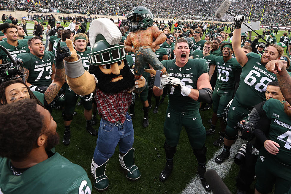 Michigan State Spartans Jumps to #5 in AP Top 25 College Football Poll