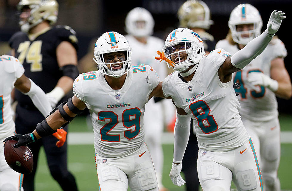 Waddle Shines, Dolphins Beat Saints 20-3 to Win 7th Straight