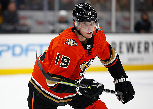 Terry gets 1st NHL Hat Trick as Ducks Defeat Flyers 4-1