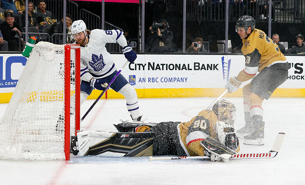 Nylander Lifts Maple Leafs Past Golden Knights, 4-3 in SO
