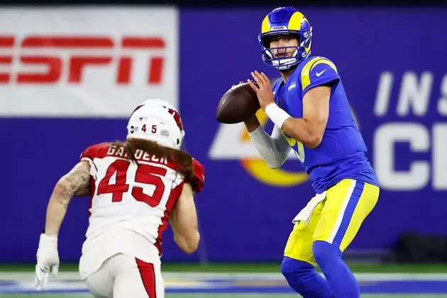 Stafford Propels Rams Past Cardinals 34-11 in Playoff Rout