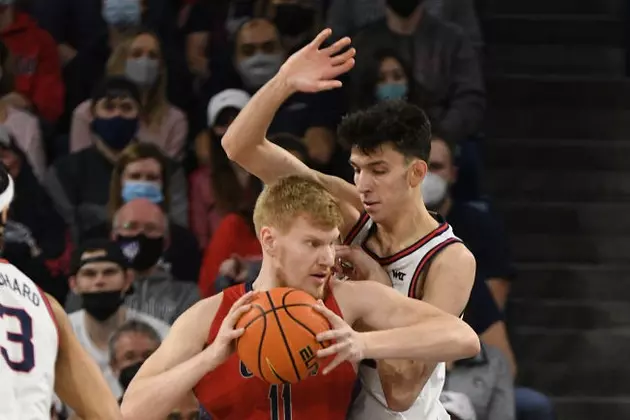 No. 1 Gonzaga Falls at Saint Mary&#8217;s on Tough Day for Top 10