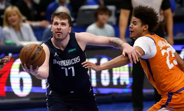 Doncic, Mavs Beat Foul-plagued Paul, Suns to Even Series 2-2