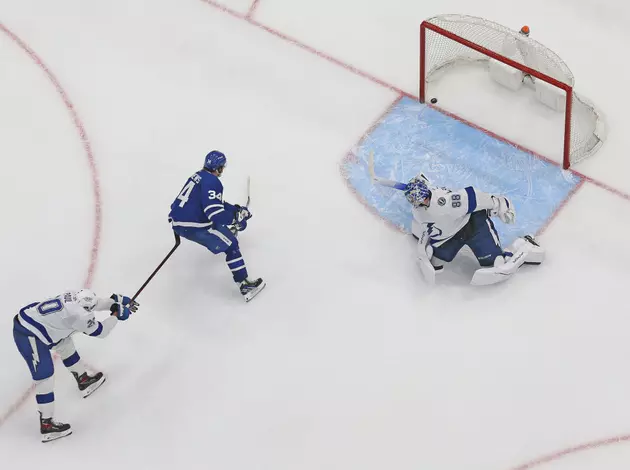 Maple Leafs Beat Lightning, Take 3-2 Lead in Playoff Series