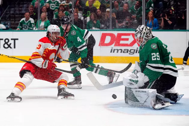 Flames get Even in Series with 4-1 Win Over Stars in Game 4