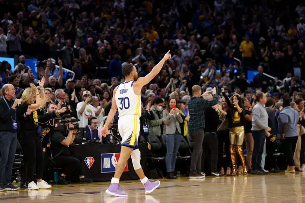 Curry, Warriors Rally Past Grizzlies 101-98 for 3-1 Lead