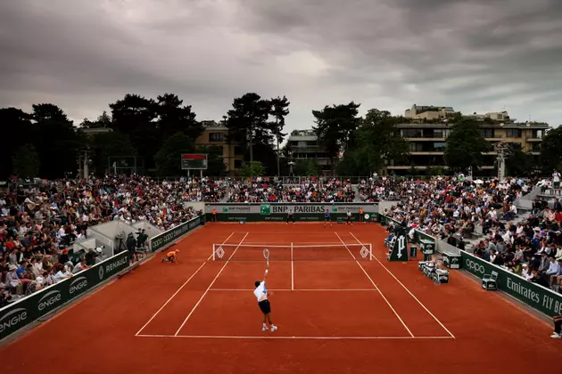 Defending Champ &#038; Osaka Out! Nadal Advances in French Open