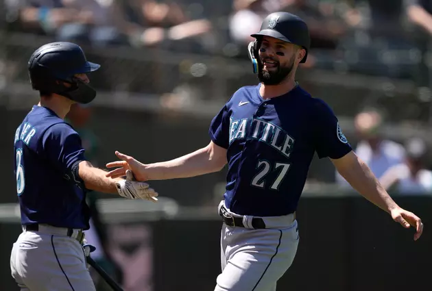 No-hit till 8th, M&#8217;s Score 2 in 9th on Wild Pitches, Top A&#8217;s