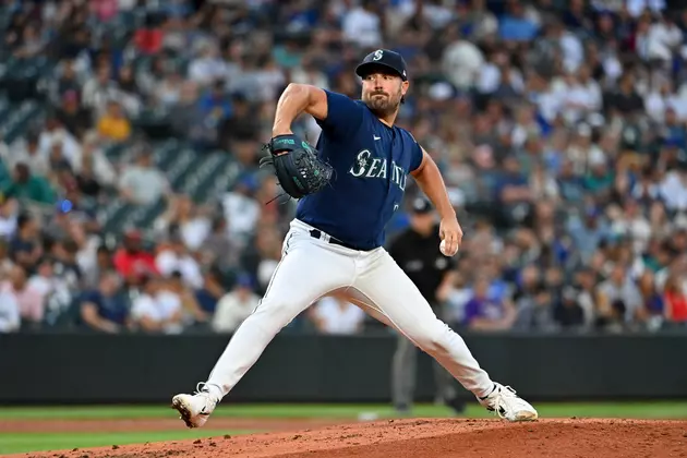 Mariners&#8217; Robbie Ray Loses No-hitter in 7th in 4-2 Win vs Nationals