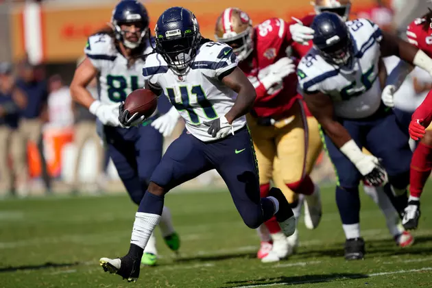 Alex Collins, Former Seahawks RB, Killed in Motorcycle Crash at Age 28