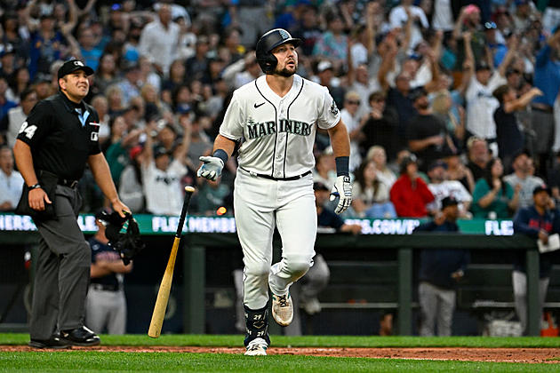Cal Raleigh Homers Twice as Mariners Stay Hot and Topple Red Sox 6-2