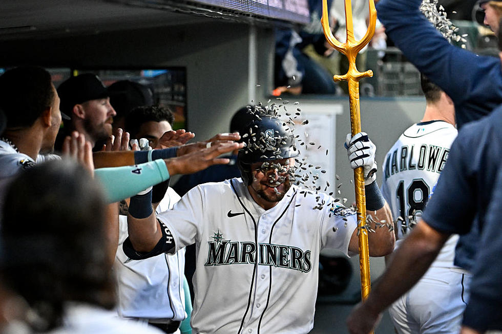 Cal Raleigh Homers Twice as Mariners Stay Hot and Topple Red Sox 6-2