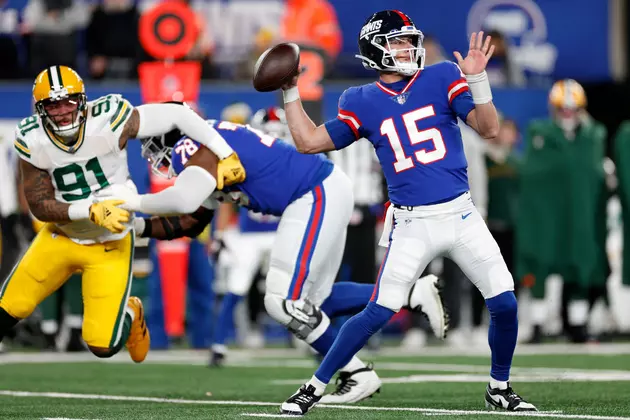 Last Second Kick Lifts New York Giants top Green Bay Packers 24-22