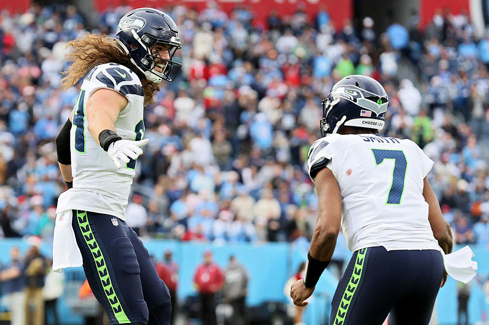 Seahawks Improve Playoff Chances by Rallying to Beat the Titans