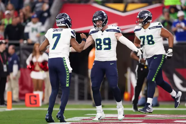 Seahawks Rally for 21-20 Win Over Cards, no Playoffs After Packers Win
