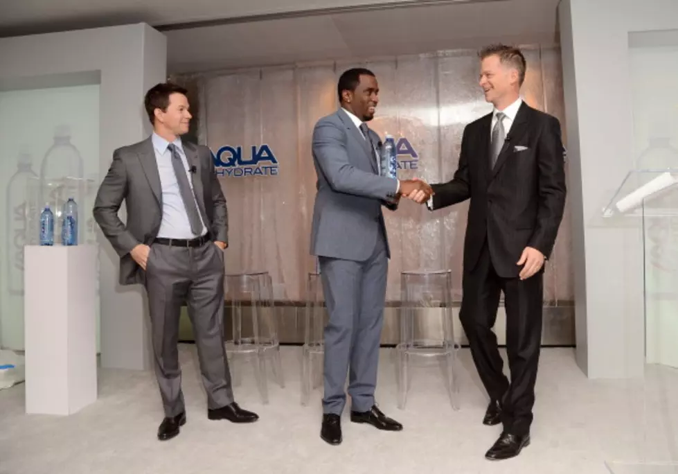 Mark Wahlberg and Diddy Announce Business Partnership – AQUAhydrate Performance Water