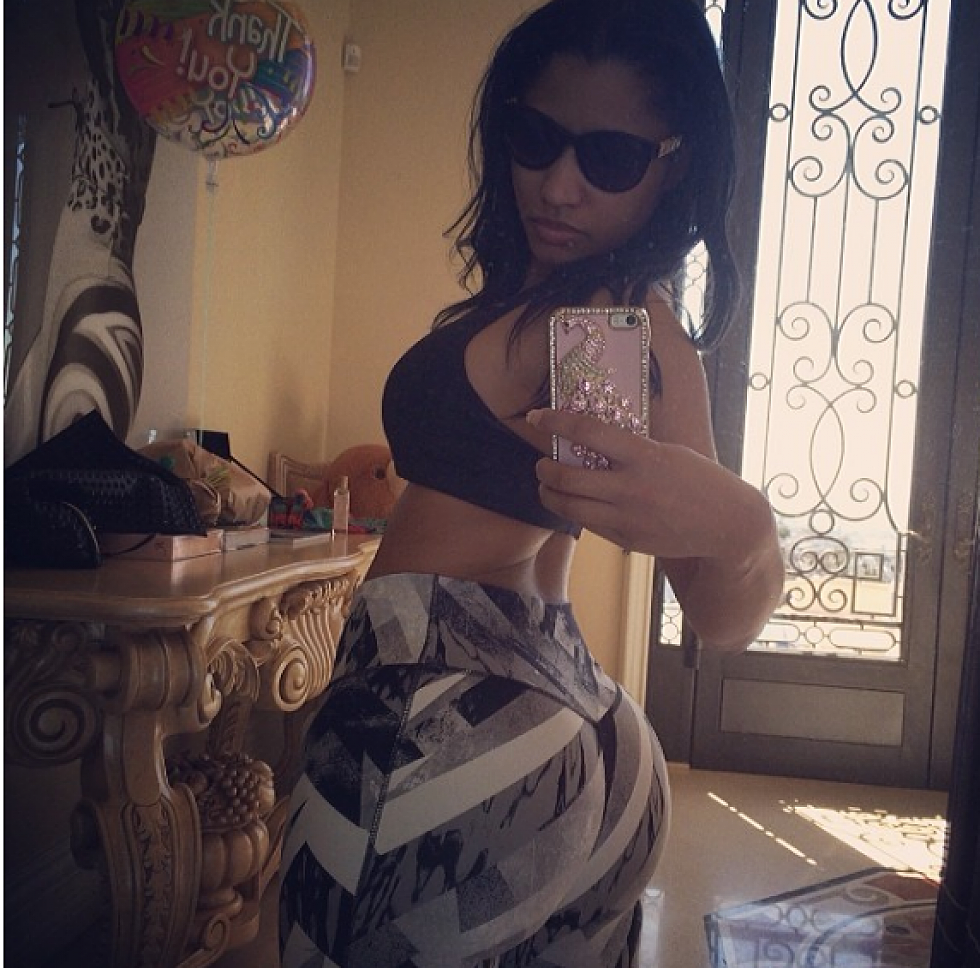 Nicki Minaj Shares “Belfie” [PHOTO]