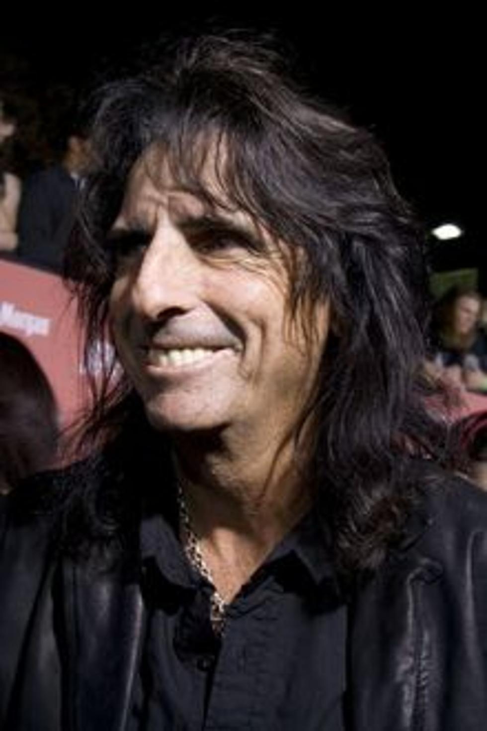 Alice Cooper Sends Message To Kids Regarding Television Viewing [VIDEO]