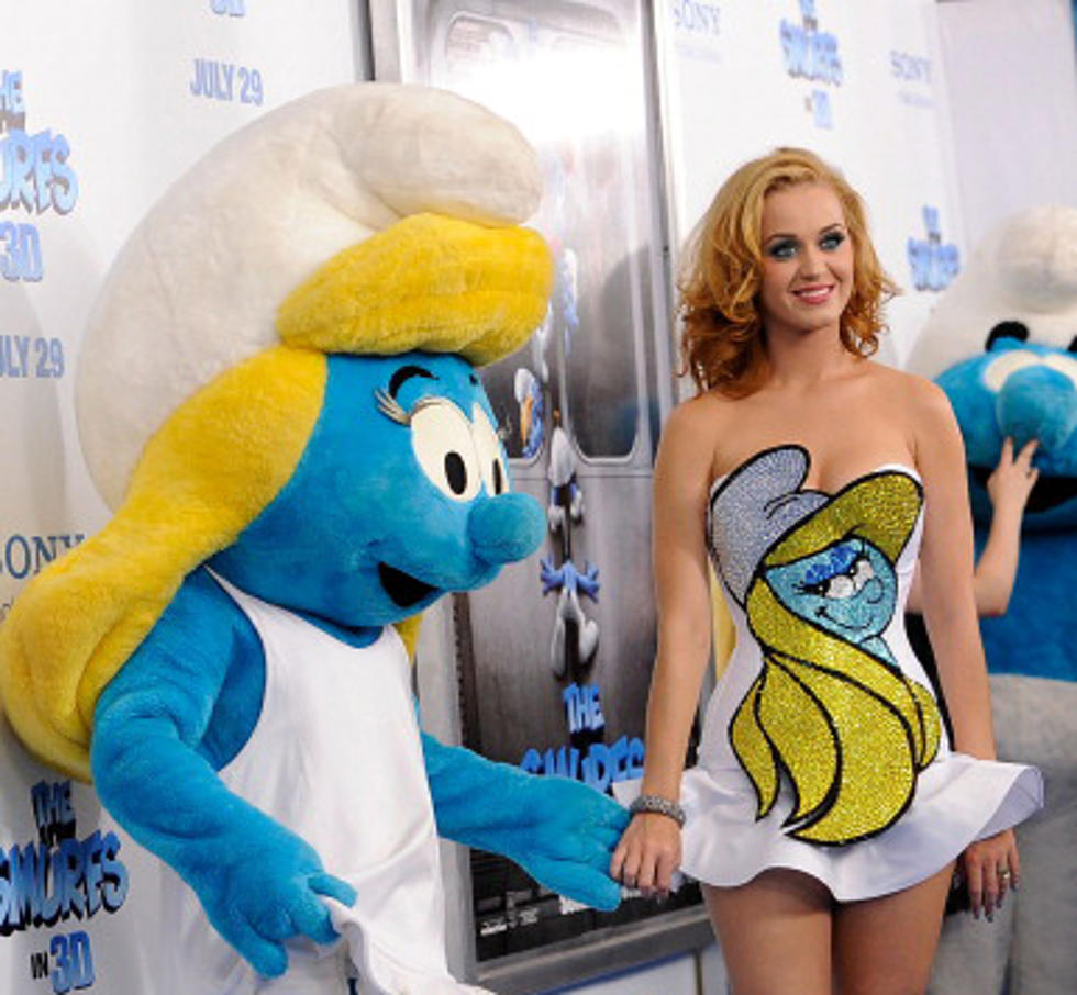 Smurfette Katy Perry Walks The Blue Carpet!
