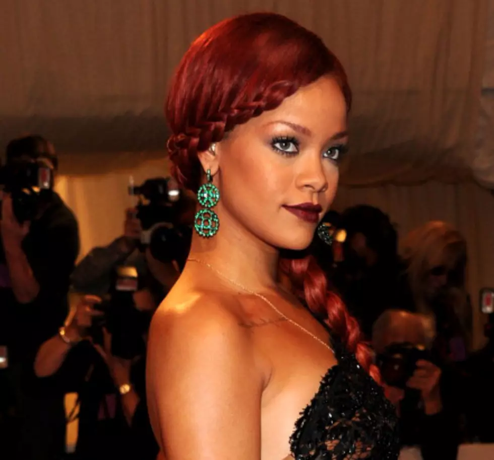 Rihanna’s First Flame Is Back In Her Life – Kellie’s Showbiz Top 5