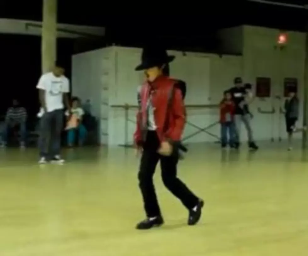Mini Michael Jackson Amazes Crowd With &#8216;Smooth Criminal&#8217; Moves [VIDEO]