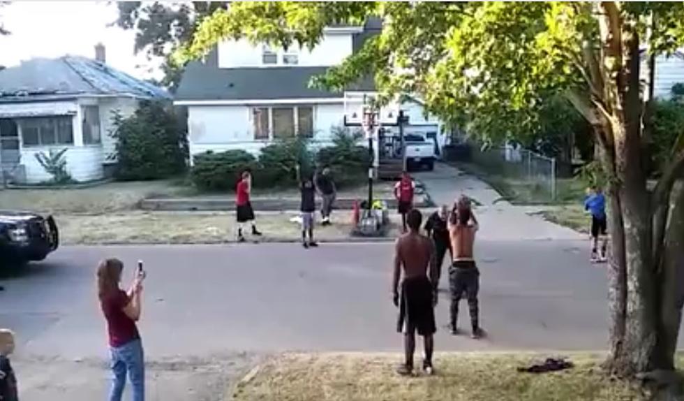 People Doing Good: Flint Police Officers Stop To Play Ball