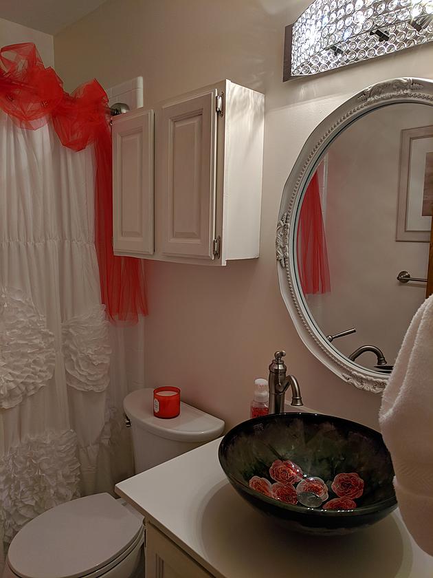 Connie Has Finished Her Bathroom Remodeling! [Photos]