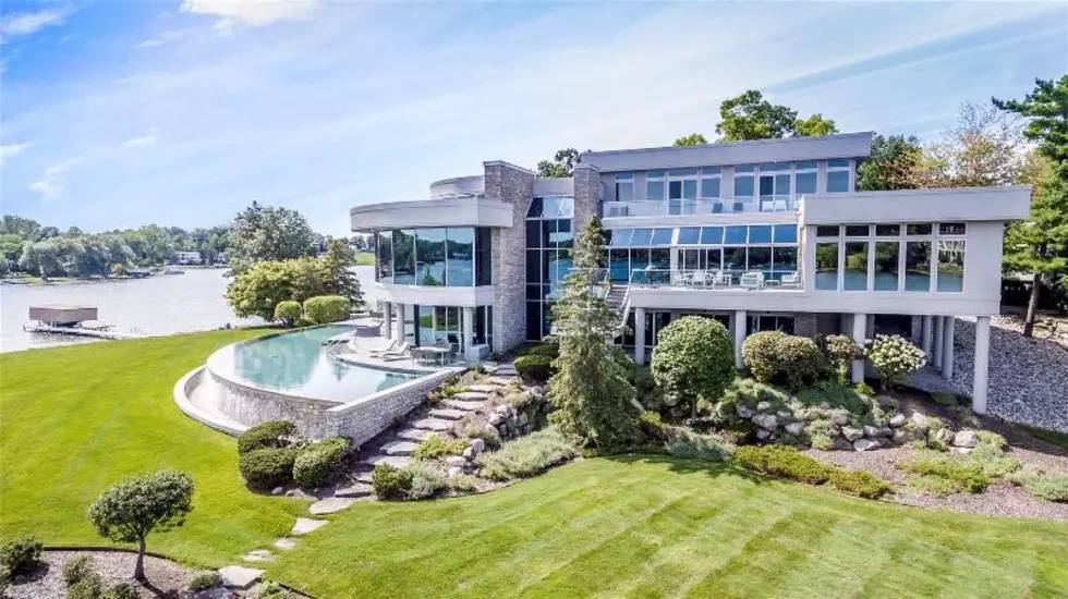 Lions' Matthew Stafford is Selling His $6.5M Mansion [Photos]