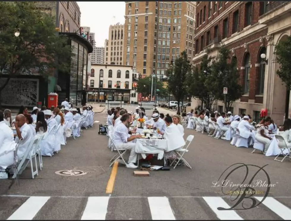 Wear White & Be Fancy: This Traveling Dinner Party, Le Dîner en Blanc, is Coming to Grand Rapids in September