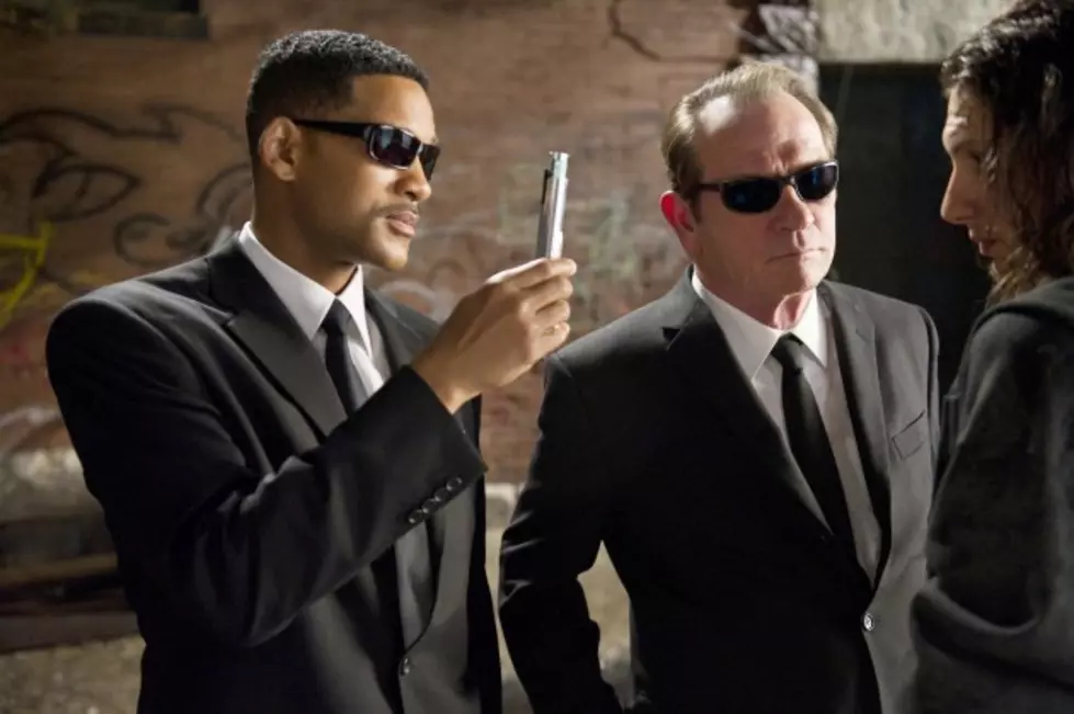 &#8216;Men in Black 3′ Clips: Five New Clips to Help You Decide If MIB3 Is Any Good